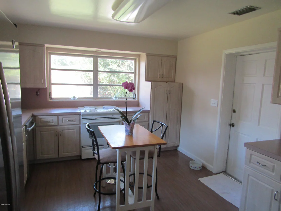 Photo of 465 Bahama Drive