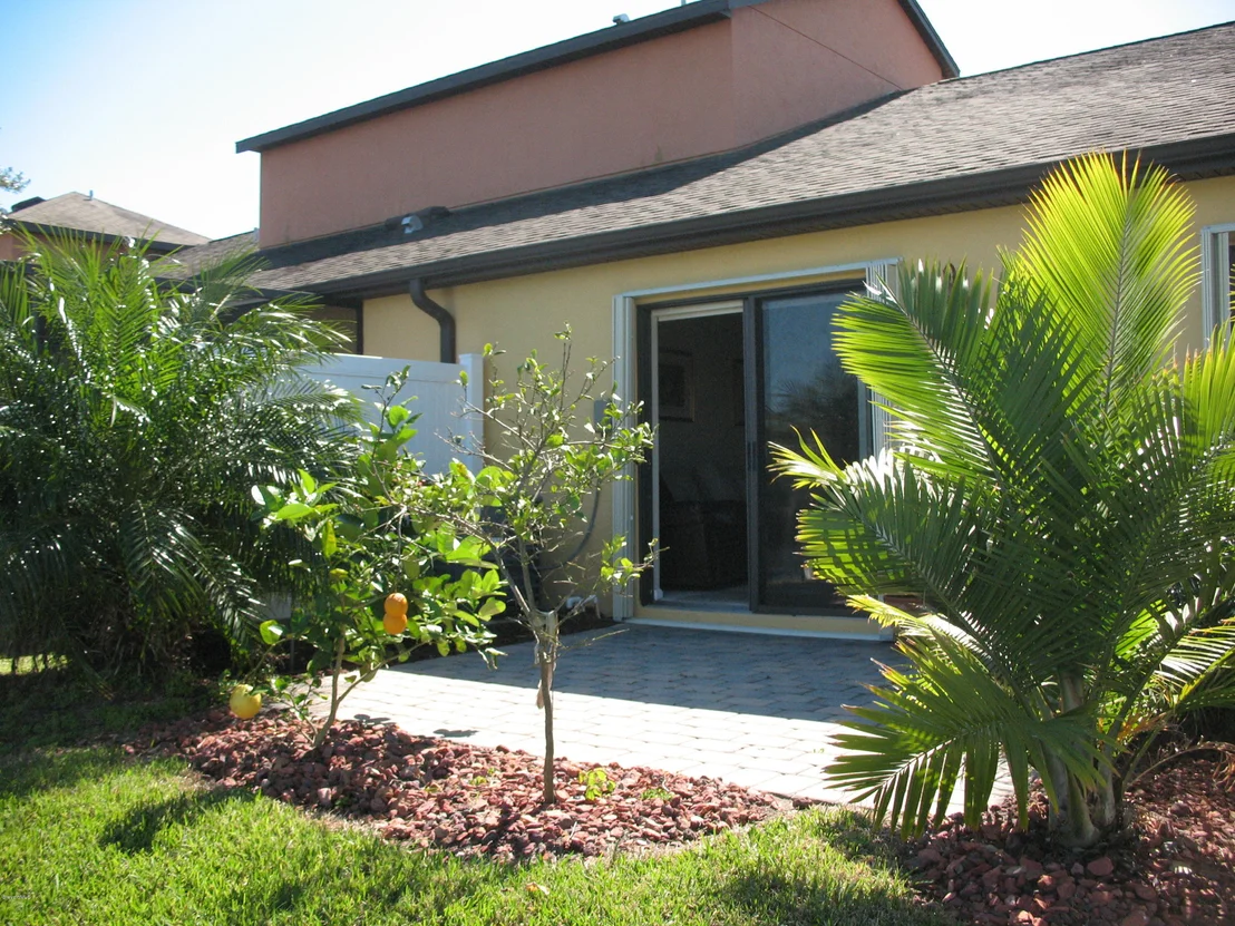 Photo of Unit 105 at 975 Luminary Circle
