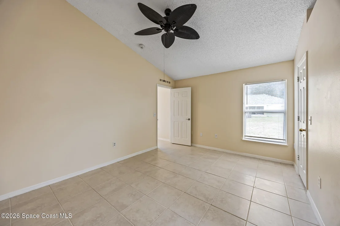 Photo of 1012 Ray Road SE