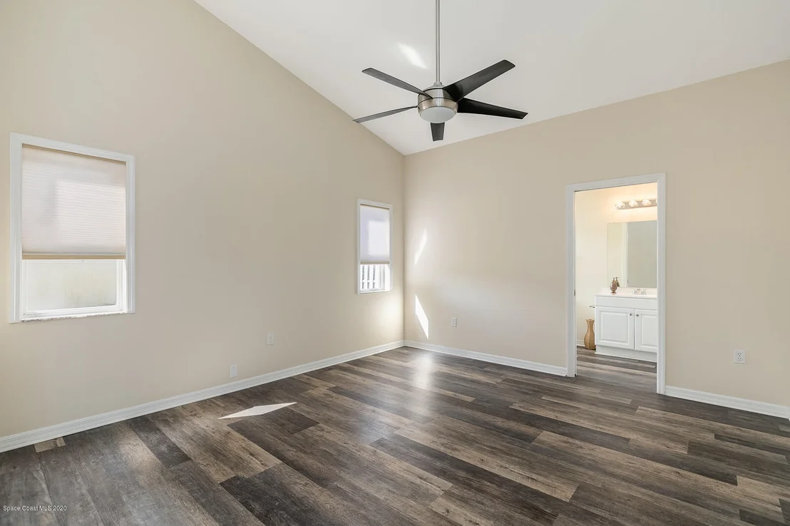 Photo of 1002 S Fork Circle
