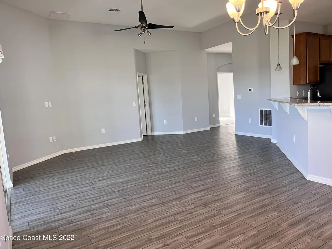 Photo of 8271 Laguna Circle