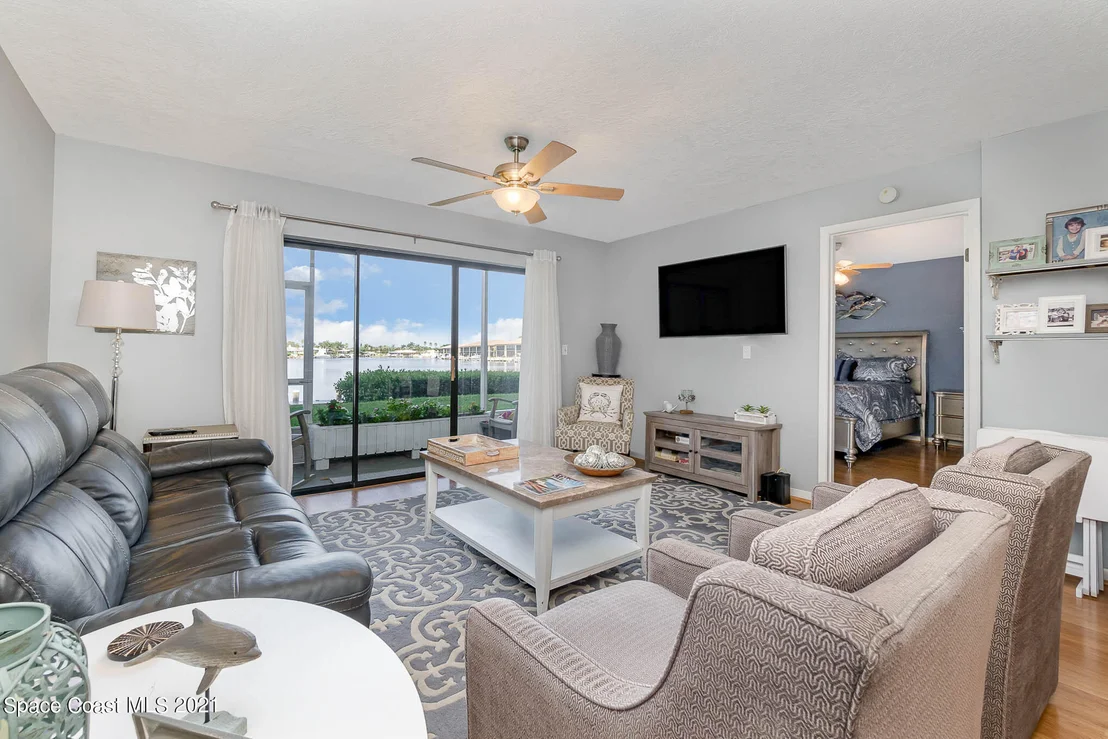 Photo of Unit 1104 at 1700 Commodore Boulevard