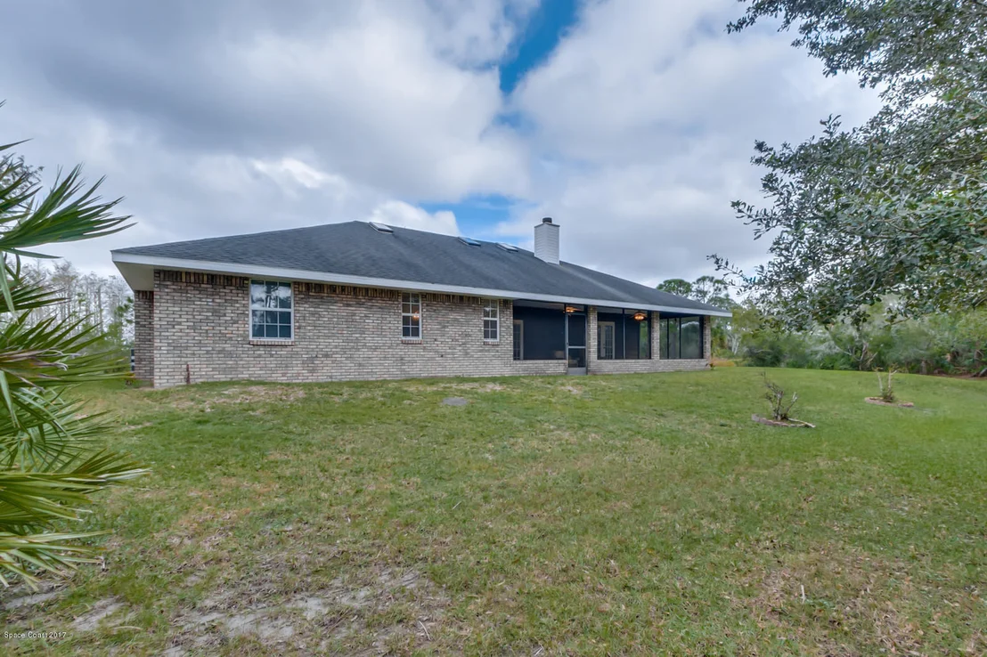 Photo of 2035 Grant Road