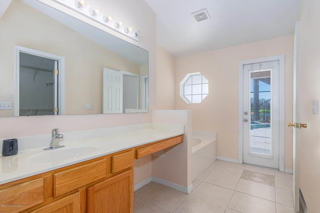 Photo of 4607 Four Lakes Drive
