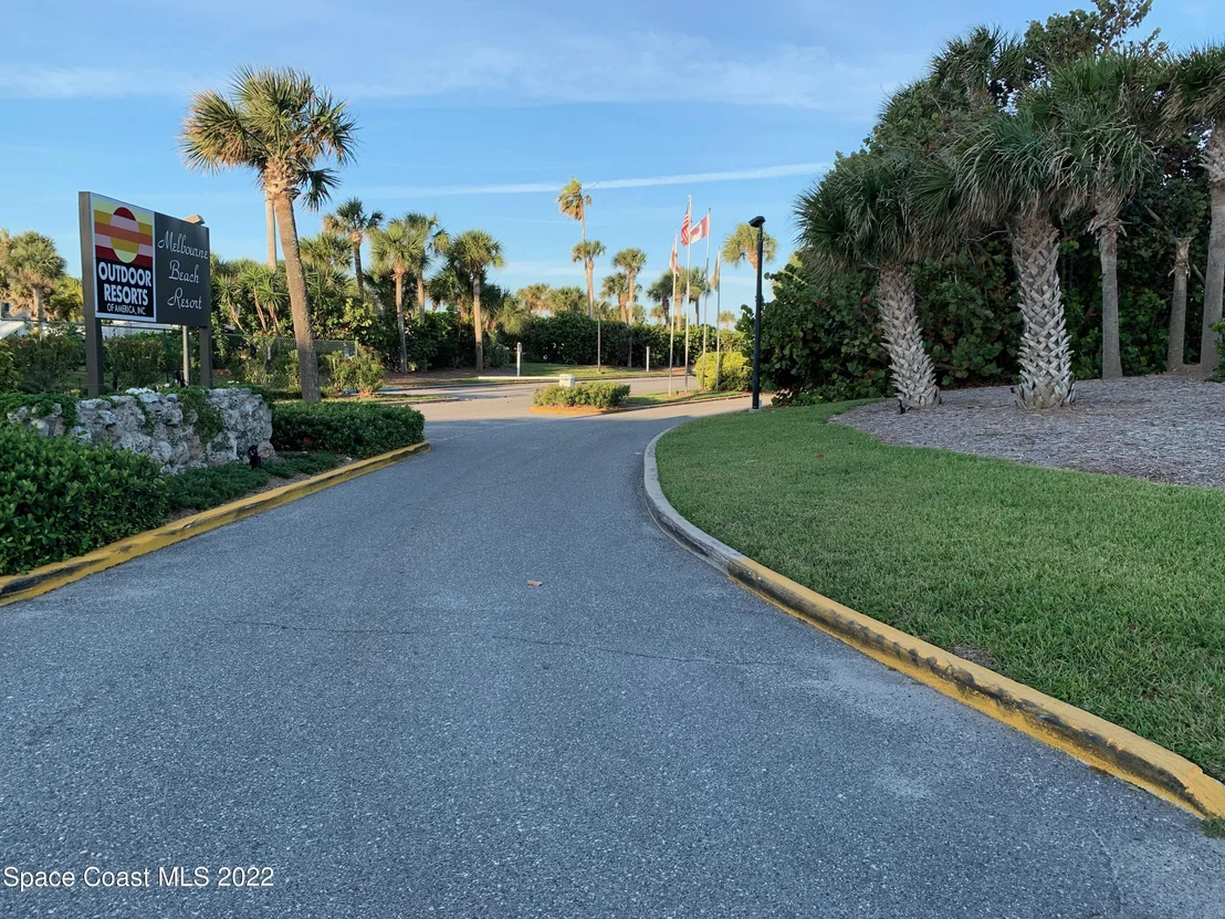 Photo of 393 Carousel Lane