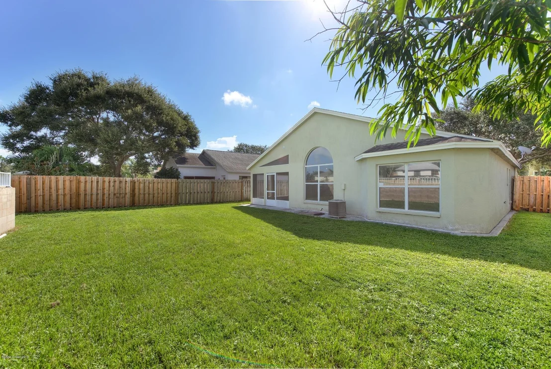 Photo of 6994 Hammock Trace Drive