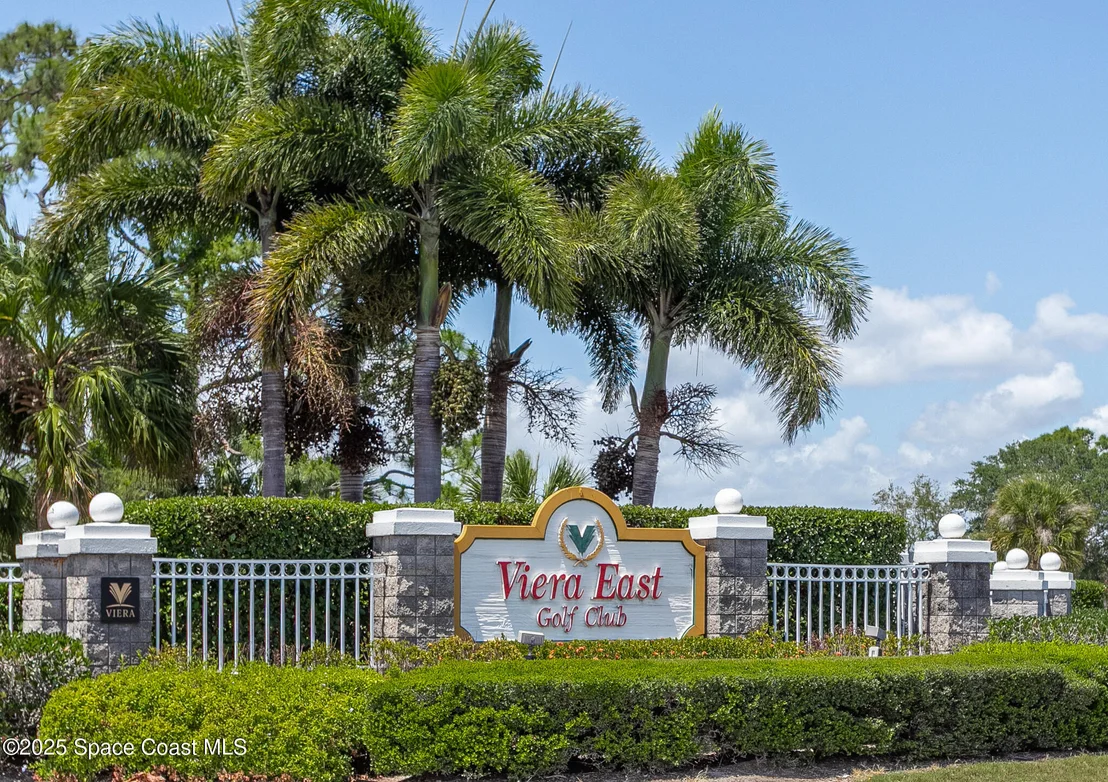 Photo of 2386 Golf Vista Boulevard