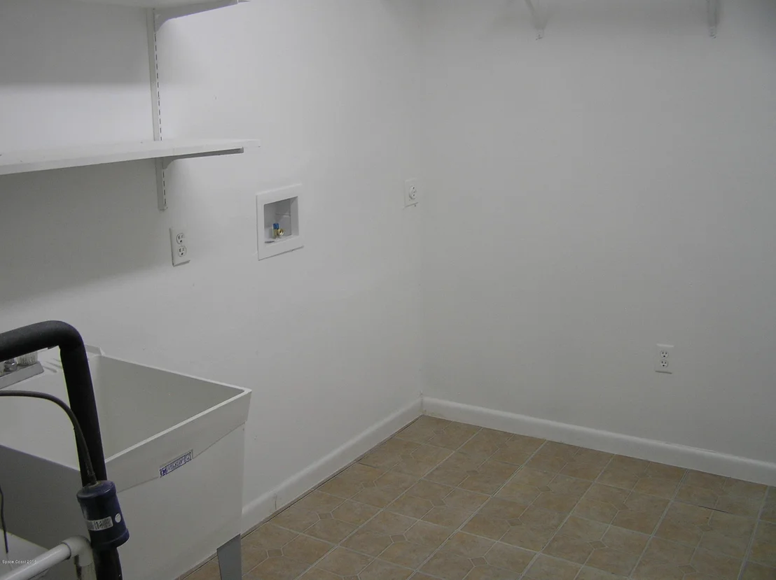 Photo of 1011 Hibiscus Street