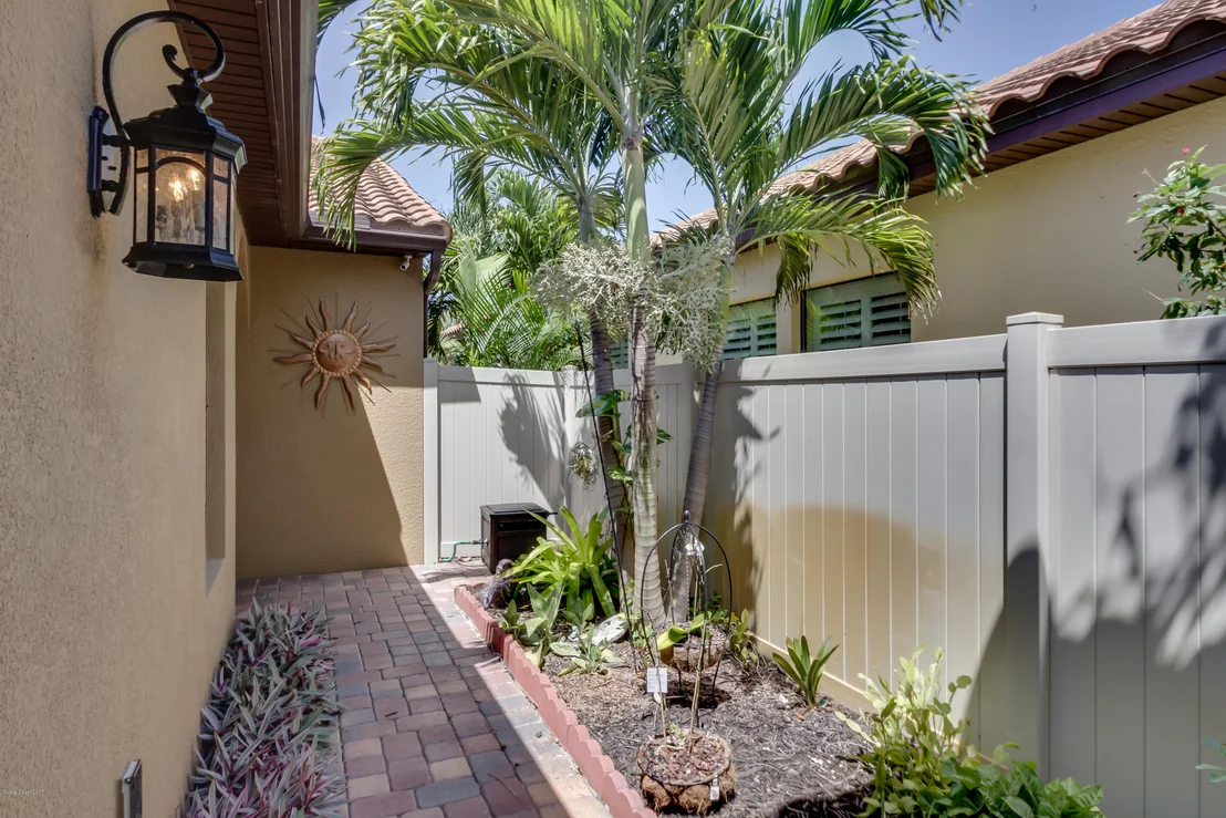 Photo of 658 Monterey Drive