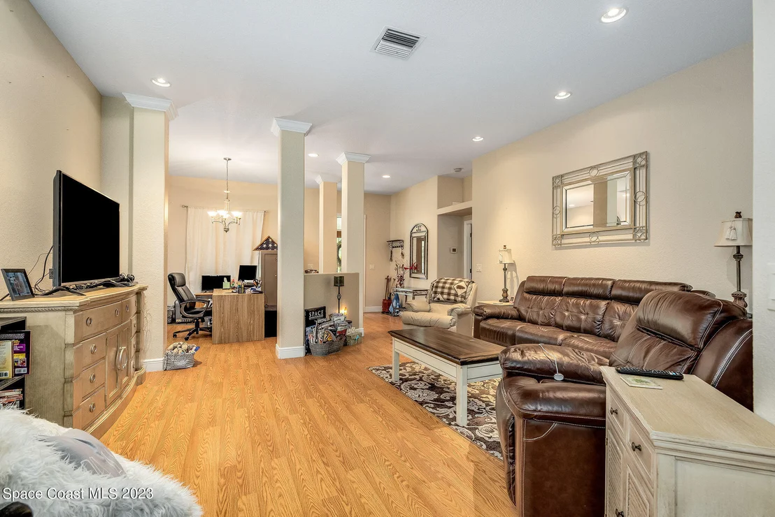 Photo of 1845 Turpentine Road