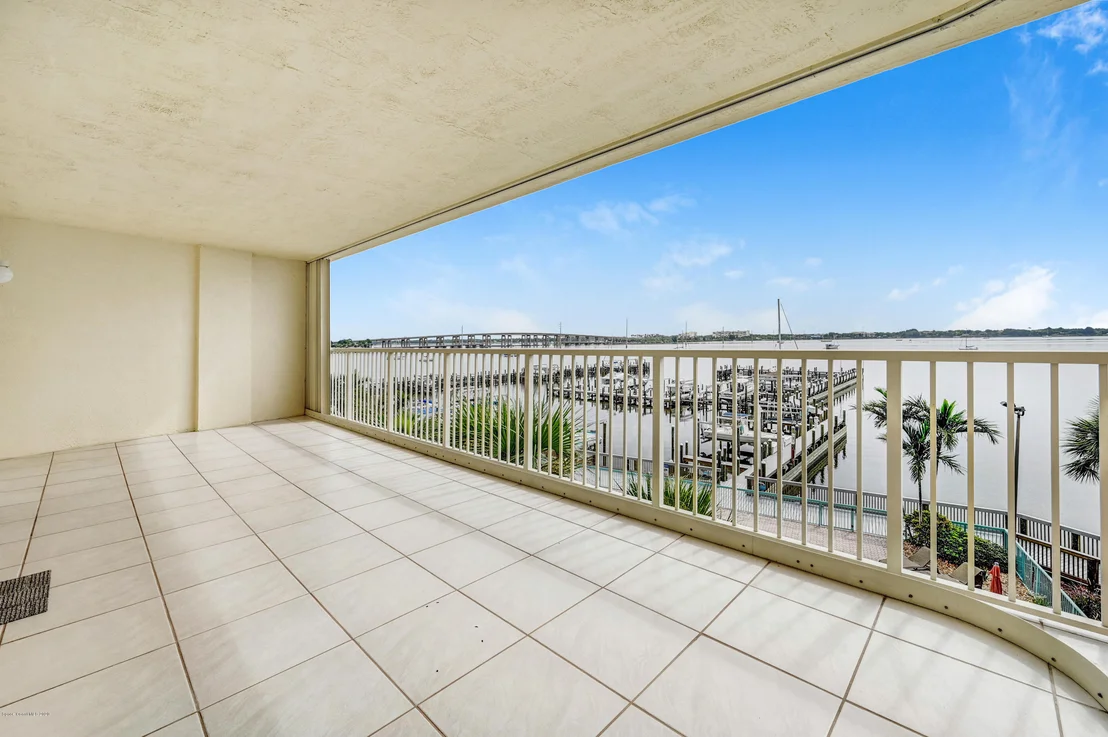 Photo of Unit 304 at 102 Riverside Drive