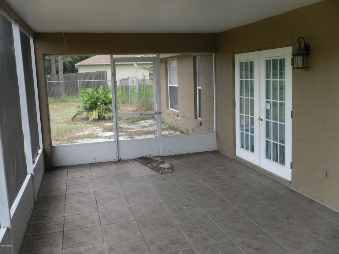 Photo of 166 NE Nemo Circle