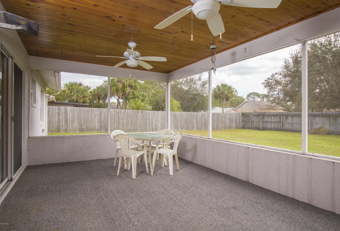 Photo of 6333 Irving Road