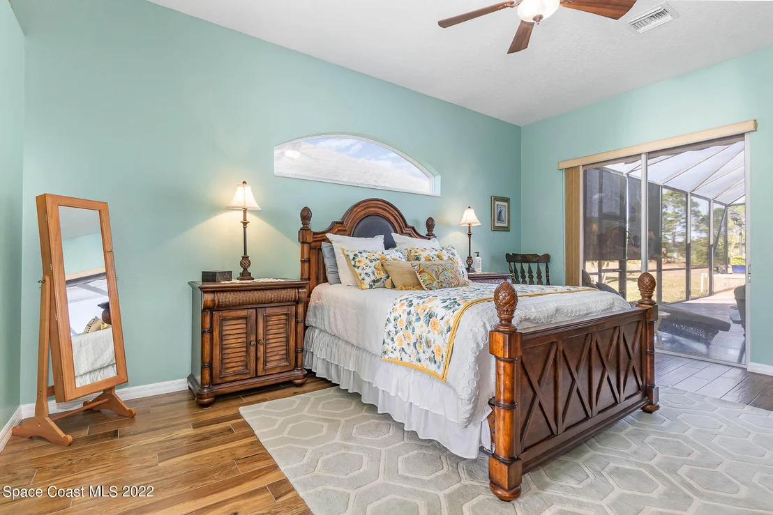 Photo of 1836 Windbrook Drive SE