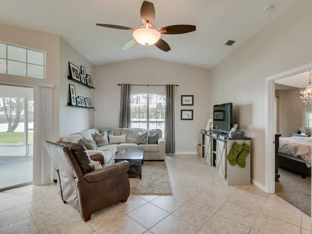 Photo of 8035 Bracken Lane