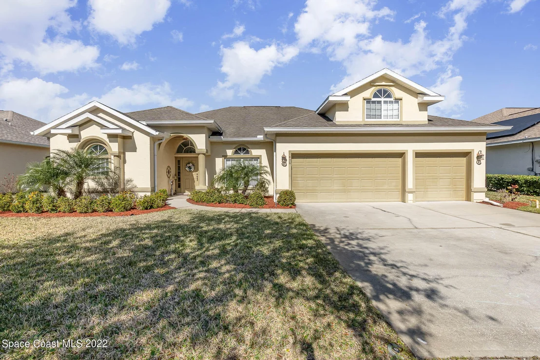 Photo of 1836 Windbrook Drive SE