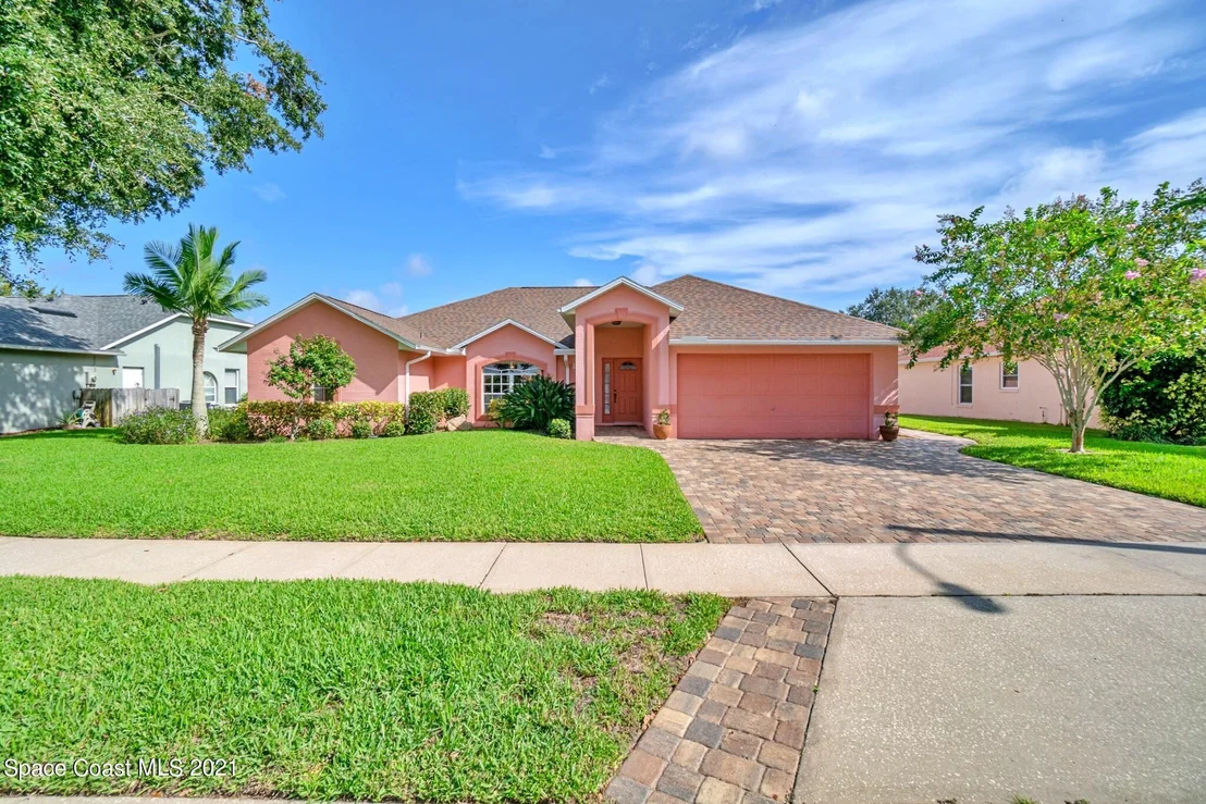Photo of 1214 Walnut Grove Way