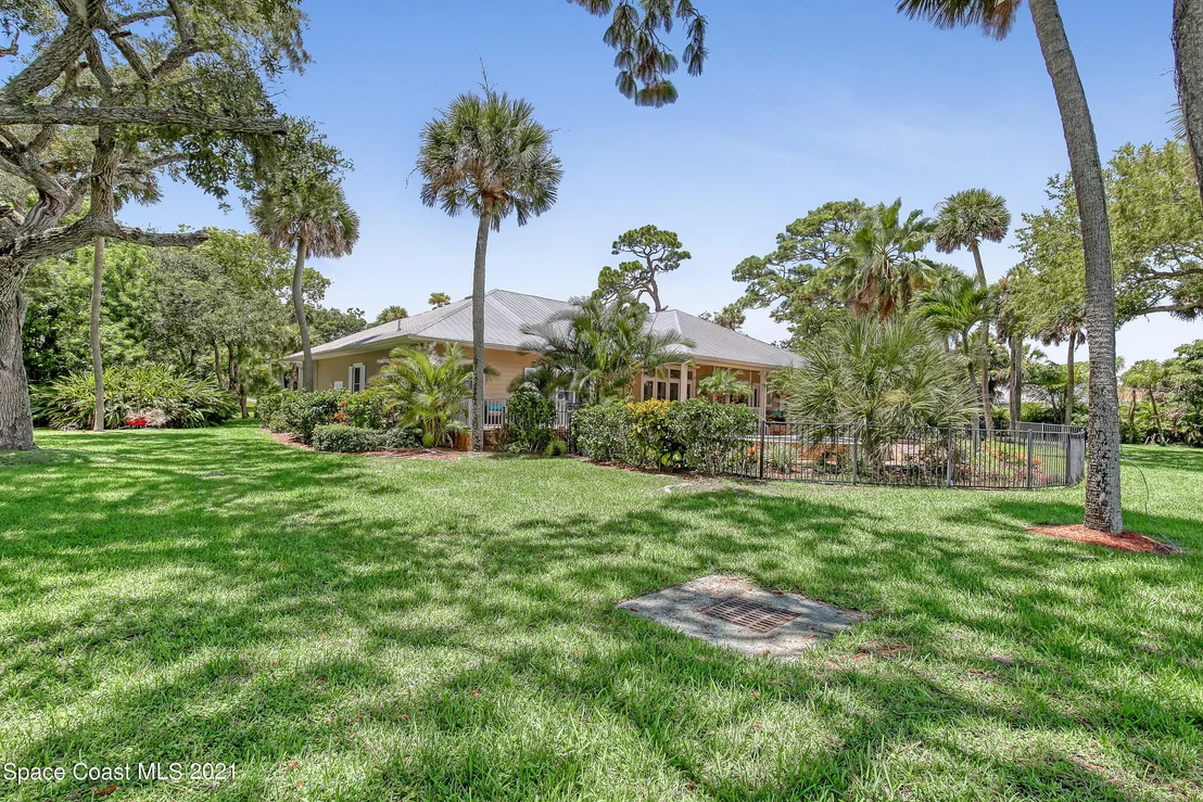 Photo of 1913 Pineapple Avenue