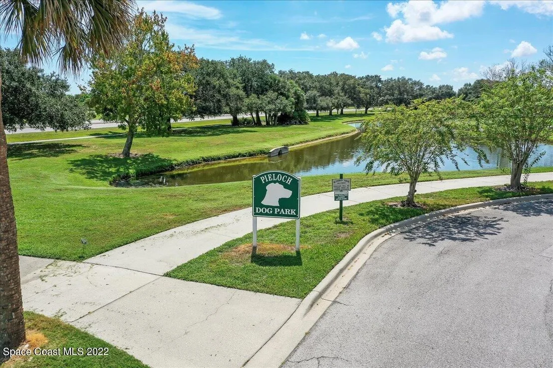 Photo of 1936 Fabien Circle