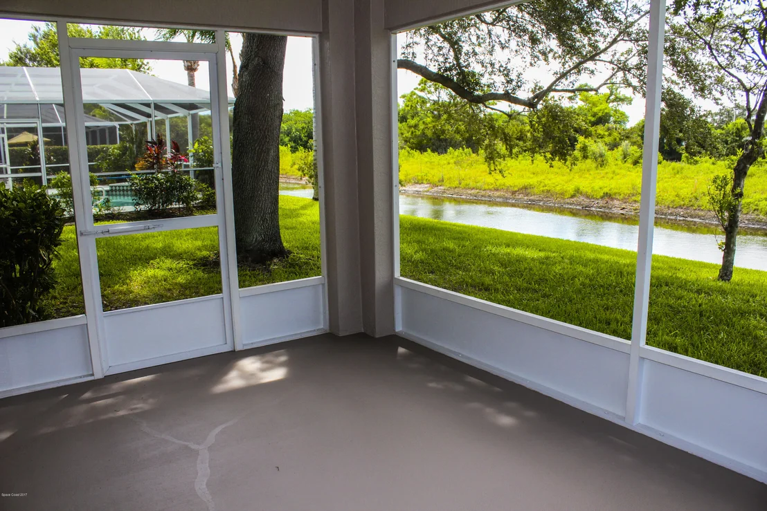 Photo of 881 Villa Drive