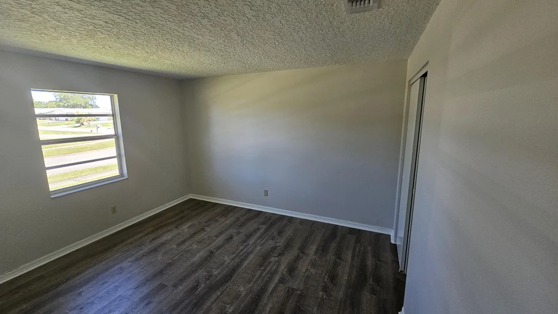 Photo of 628 Walnut Drive