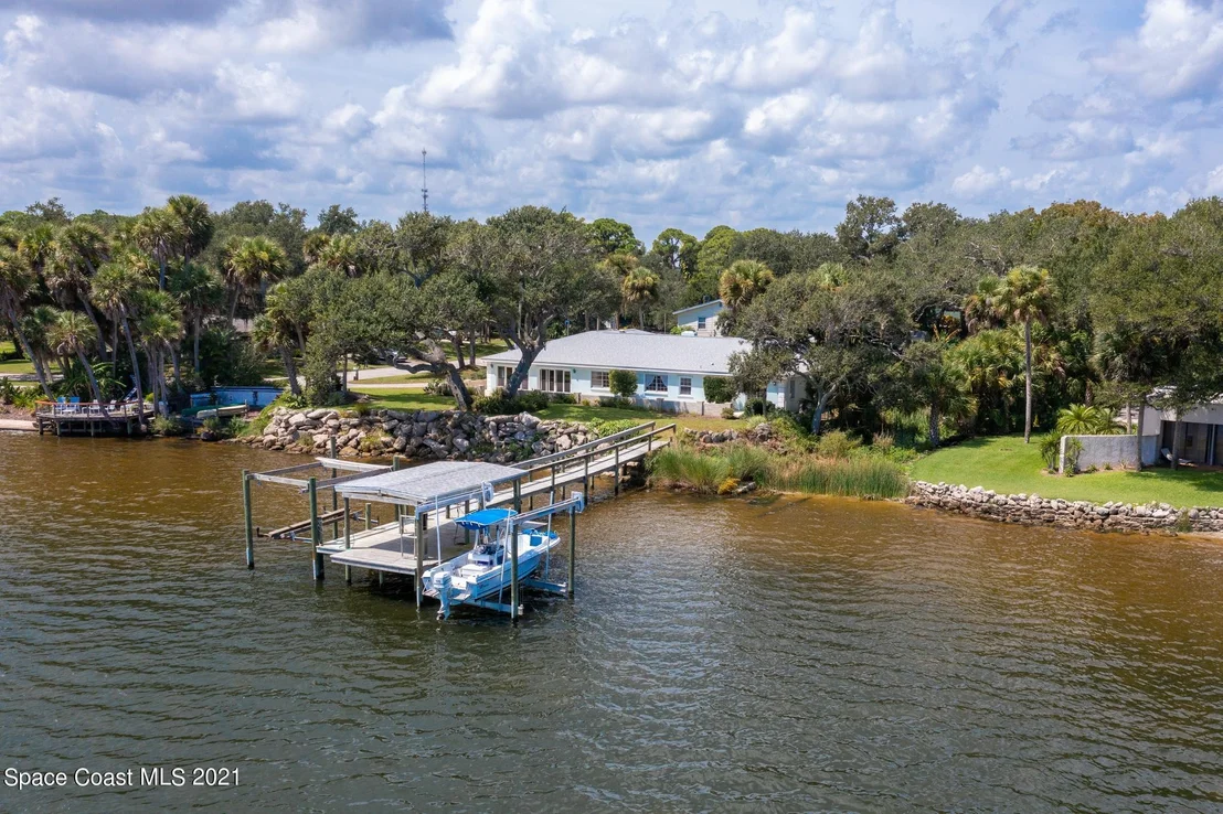 Photo of 110 Oakledge Drive