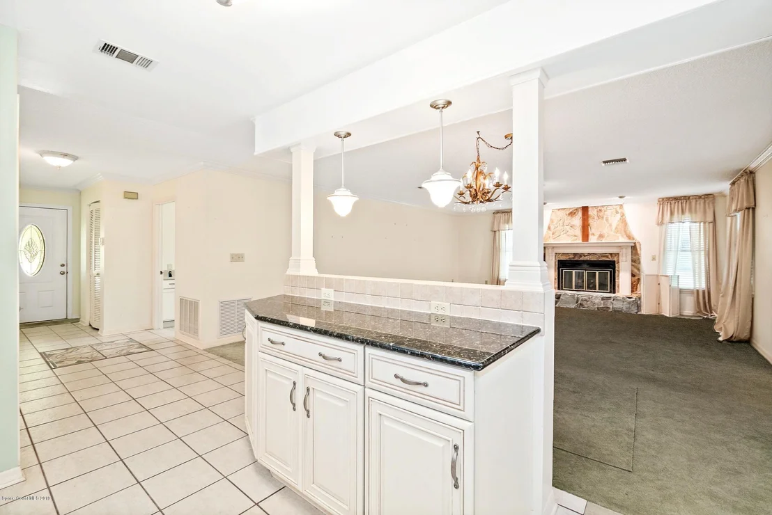 Photo of 1808 Live Oak Drive N