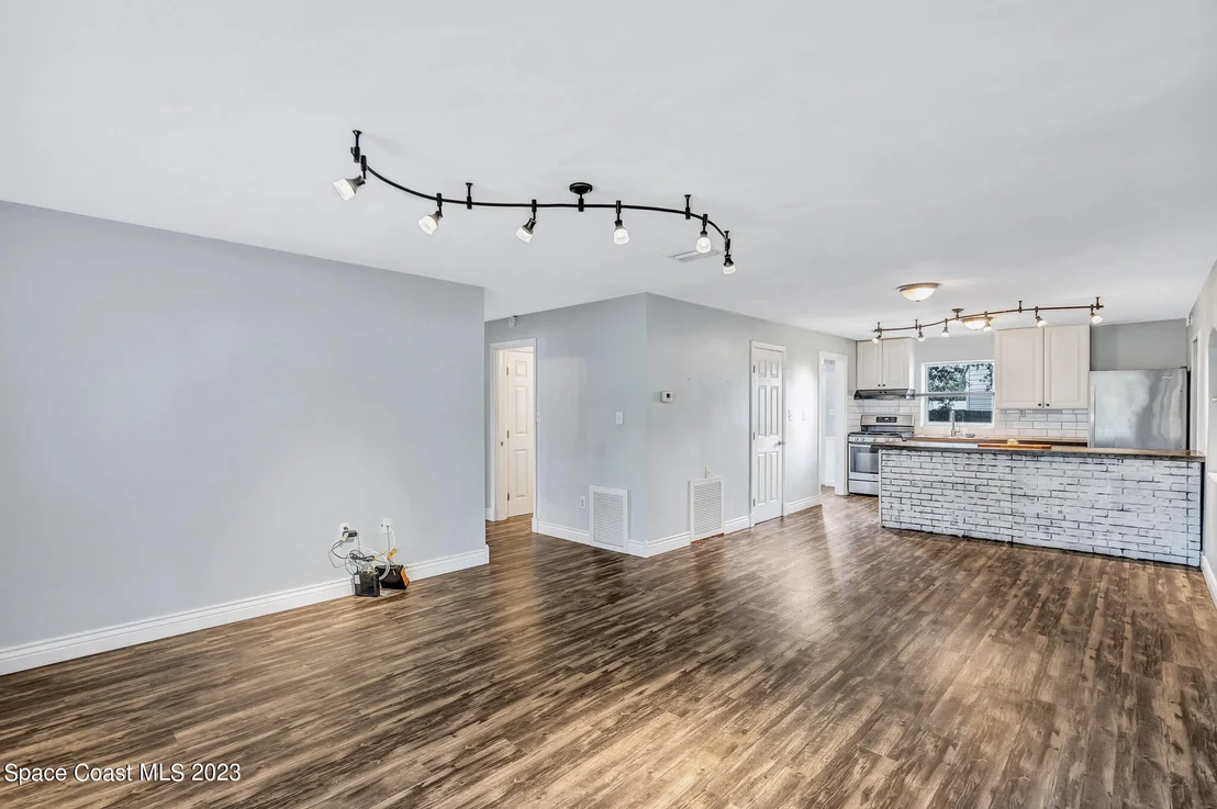 Photo of 7575 Henry Avenue