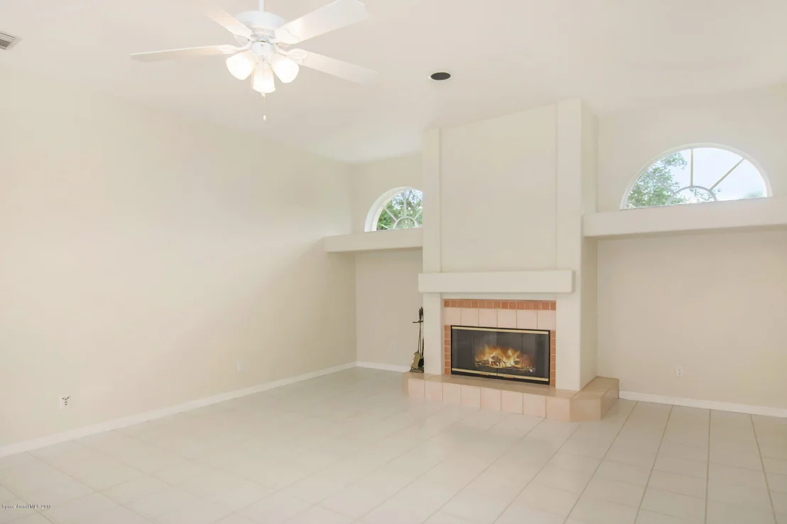 Photo of 759 Glengarry Drive