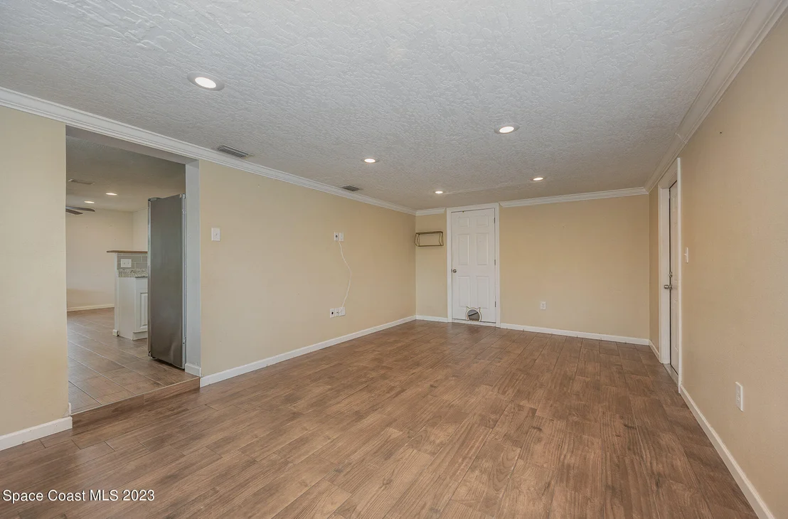 Photo of 2477 Burns Avenue