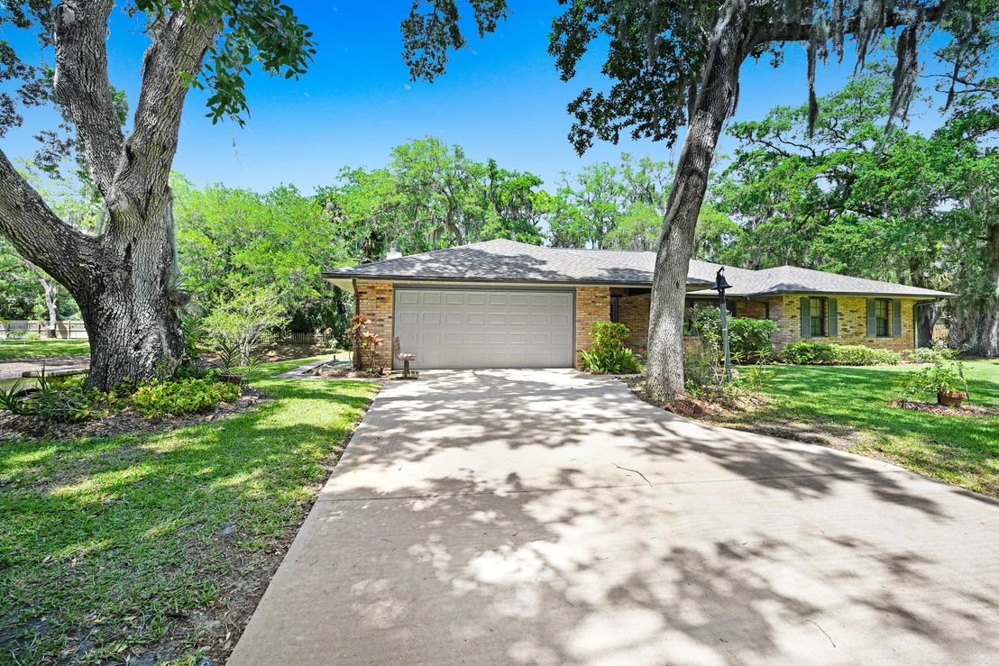 Photo of 1845 Whispering Oaks Circle