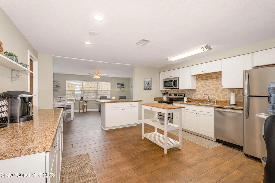 Photo of 609 Verbenia Drive