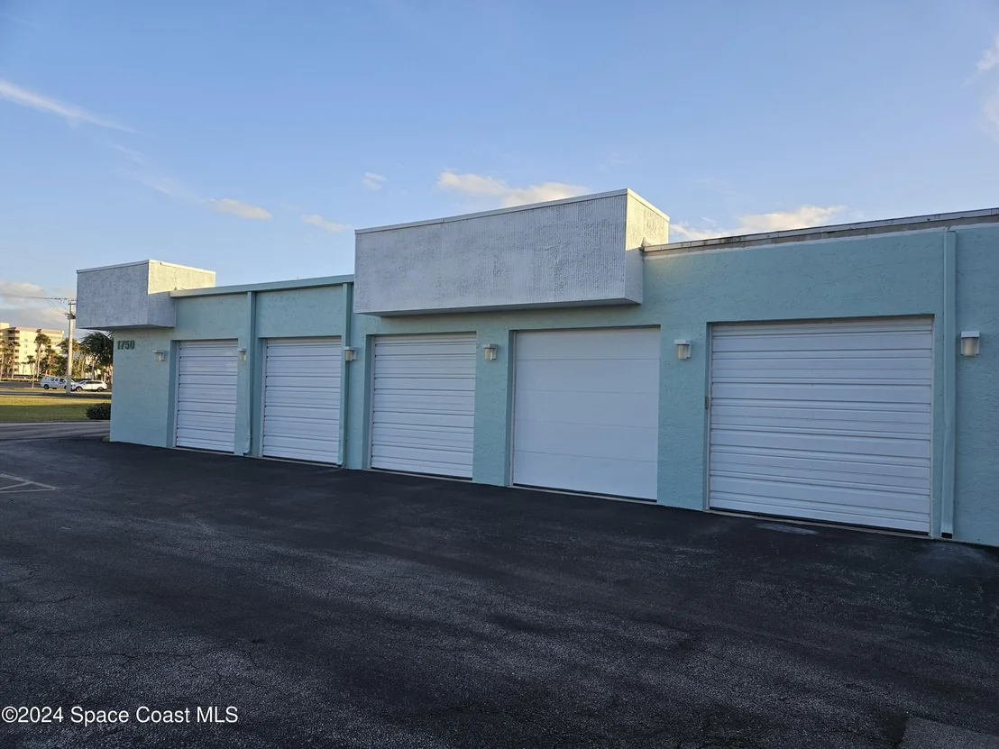 Photo of Unit 2101 at 1750 Commodore Boulevard
