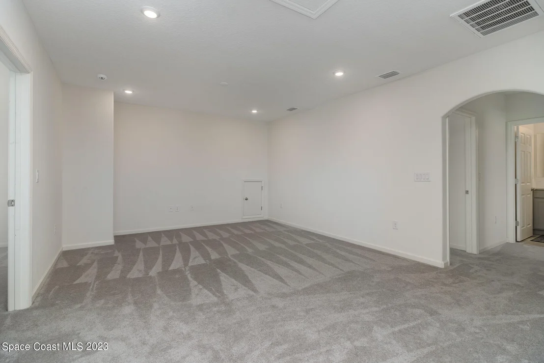 Photo of 4088 Alligator Flag Circle