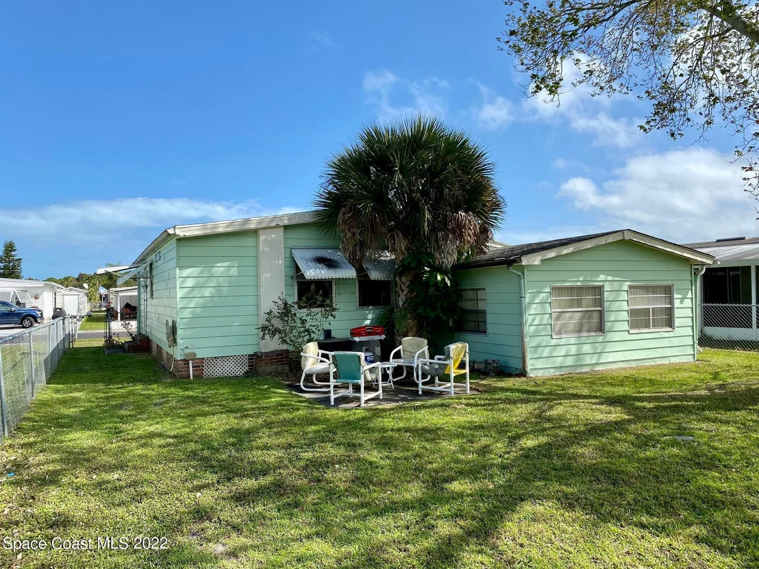 Photo of 1808 Coco Plum Street NE