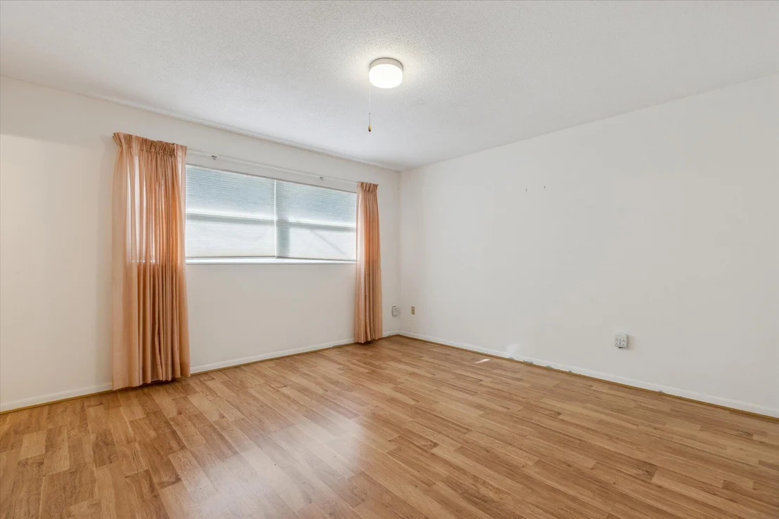 Photo of 2962 Chipper Drive NE