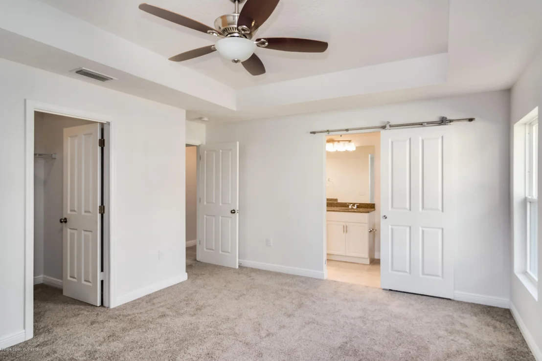 Photo of 7423 Carillon Avenue