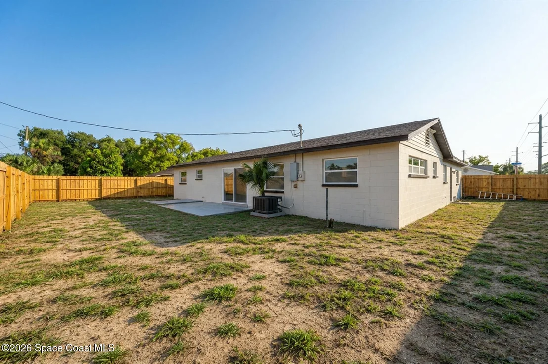 Photo of 996 Sarazen Drive