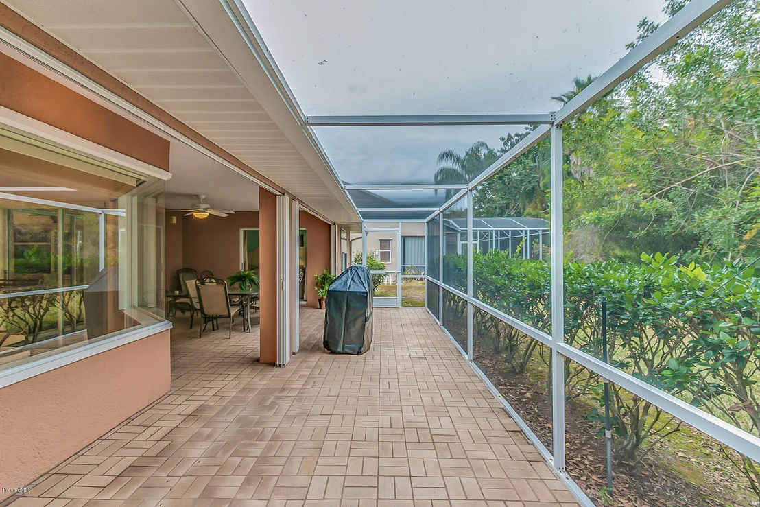 Photo of 969 Somerset Lane