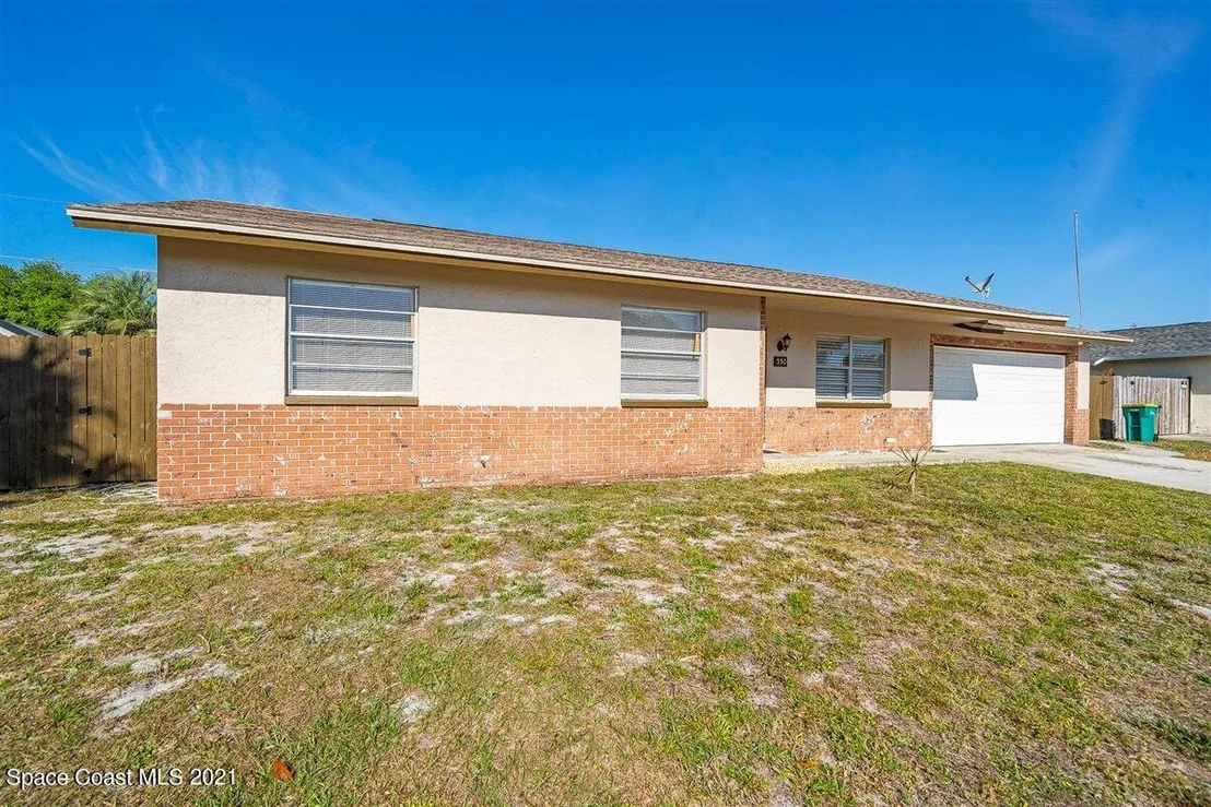 Photo of 550 Ford Circle W