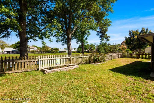 Photo of 1657 Clover Circle