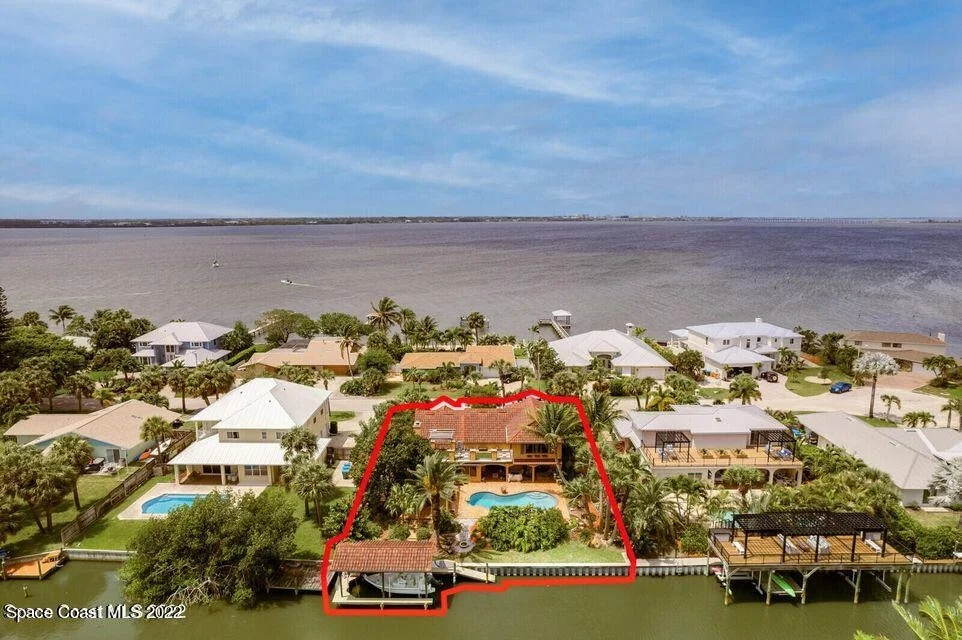 Photo of 442 Riverview Lane