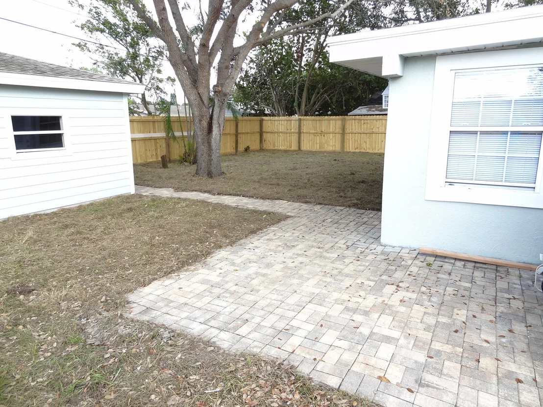 Photo of 3263 Jackson Avenue NE