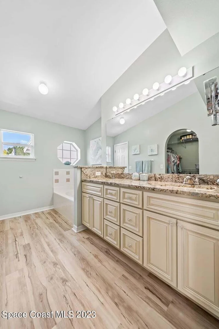 Photo of 2299 Myla Lane