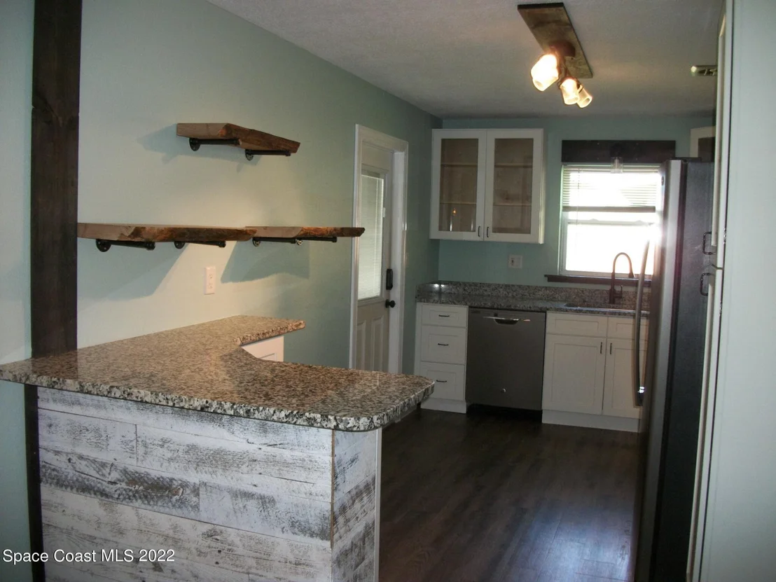 Photo of 2833 Fountainhead Boulevard