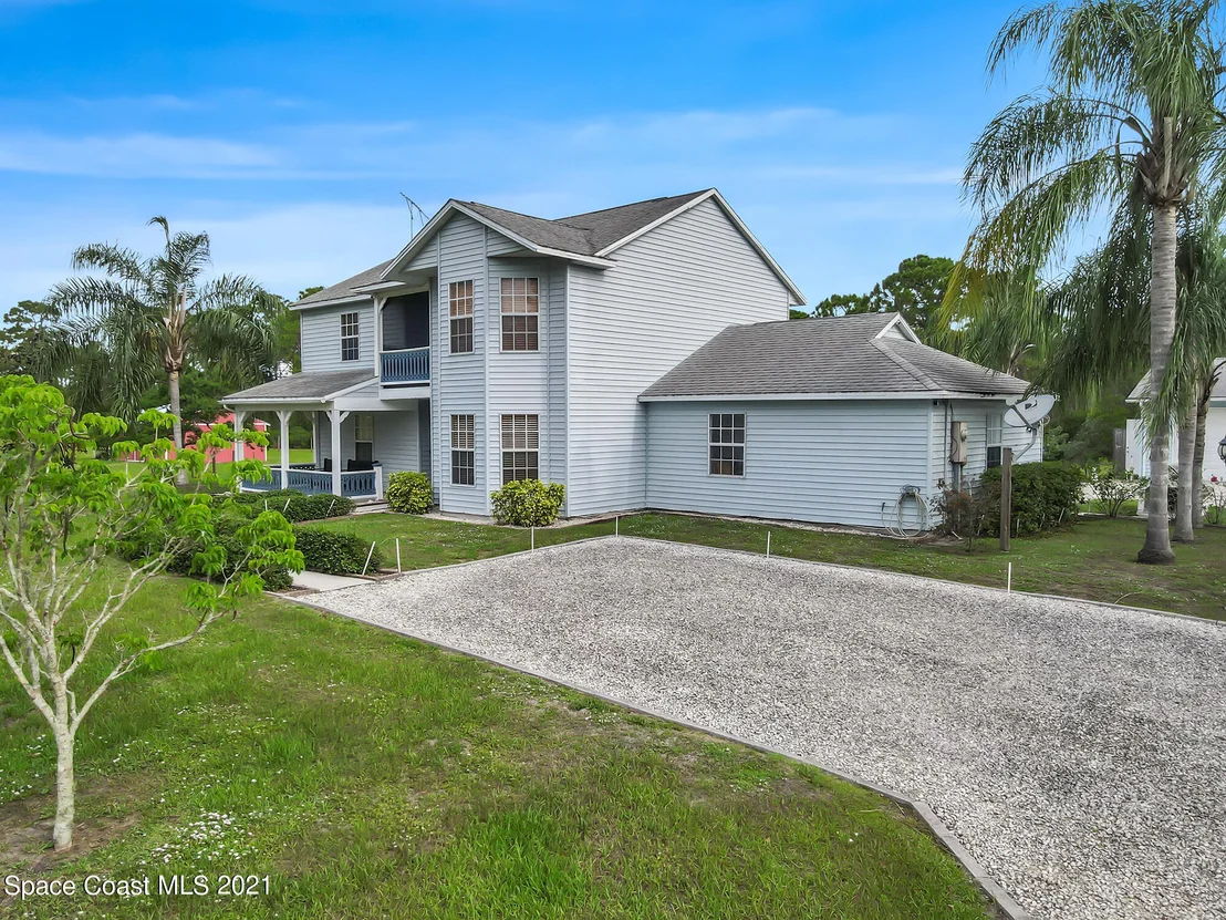 Photo of 1190 Grant Road