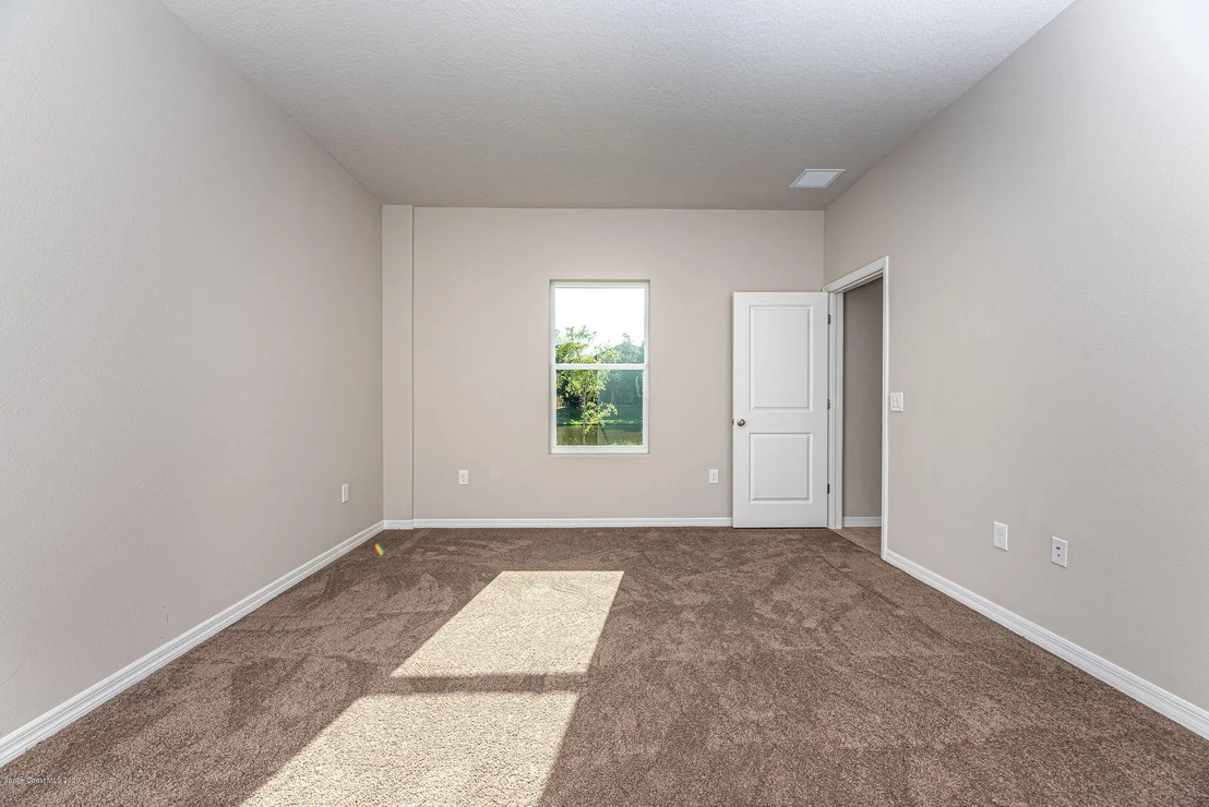 Photo of 475 Dryden Circle