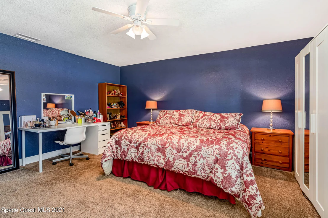 Photo of 712 Turnberry Drive
