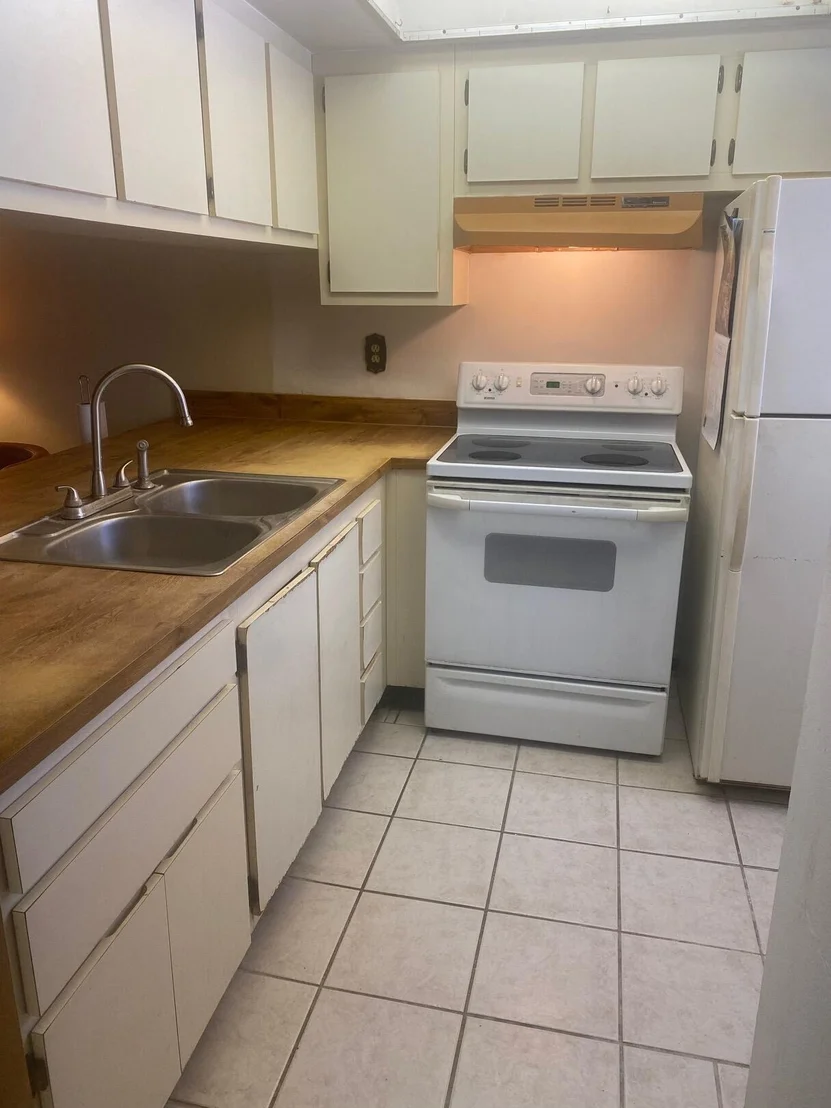 Photo of Unit 210 at 1720 Murrell Road