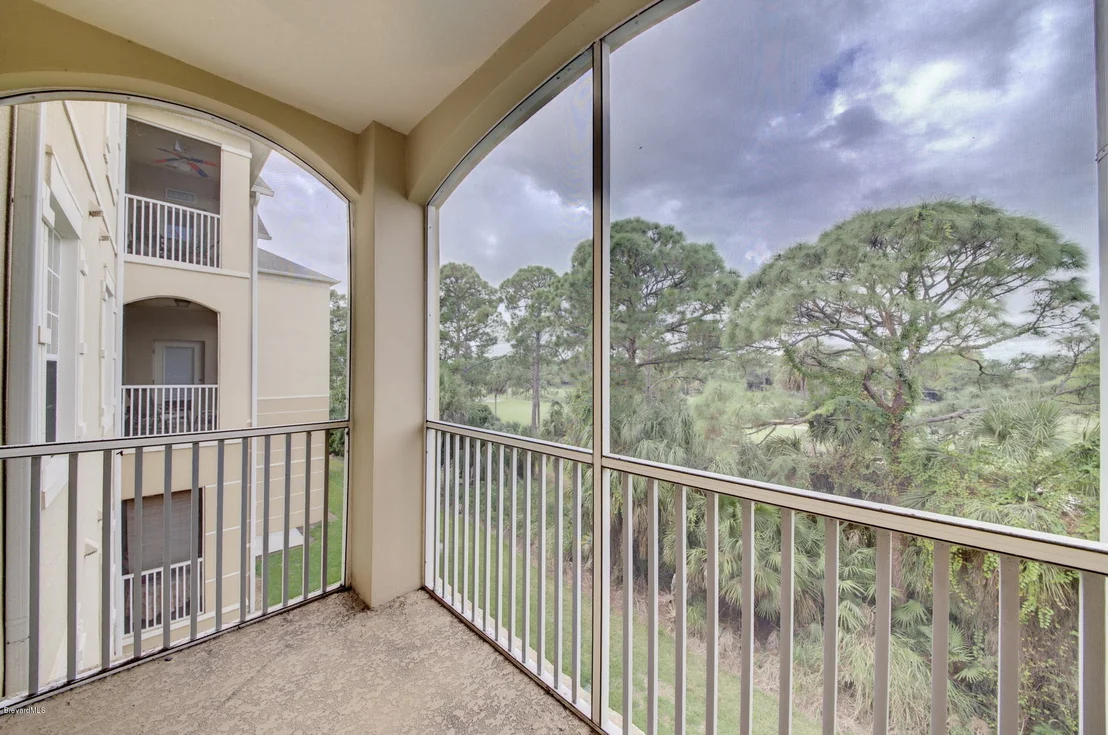 Photo of Unit 310 at 3848 Lexmark Lane